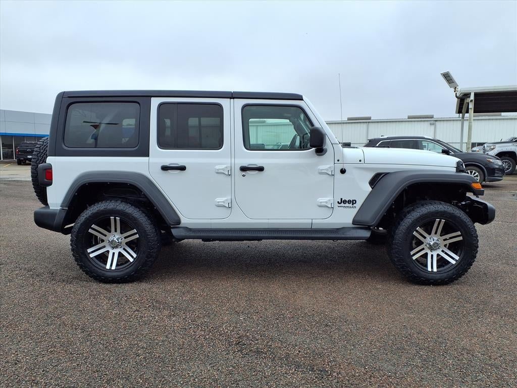 2022 Jeep Wrangler Unlimited Willys 4x4