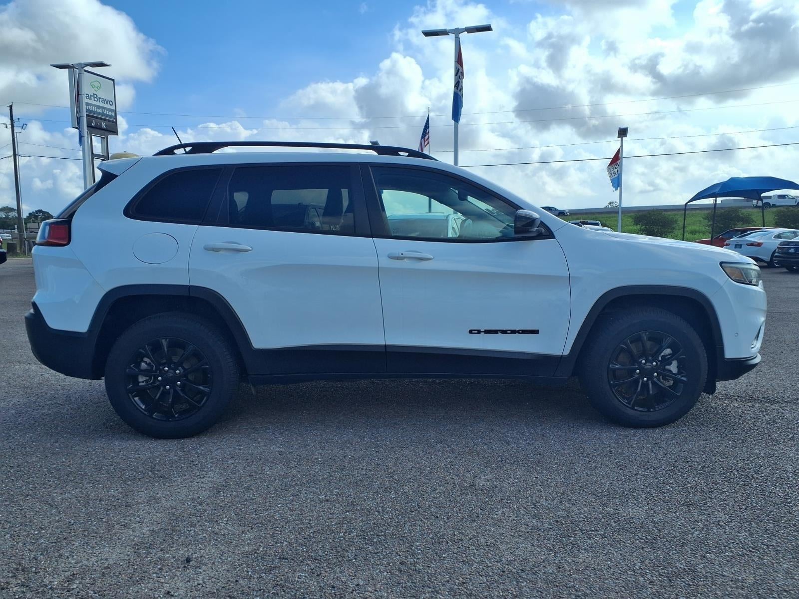 2023 Jeep Cherokee Altitude Lux