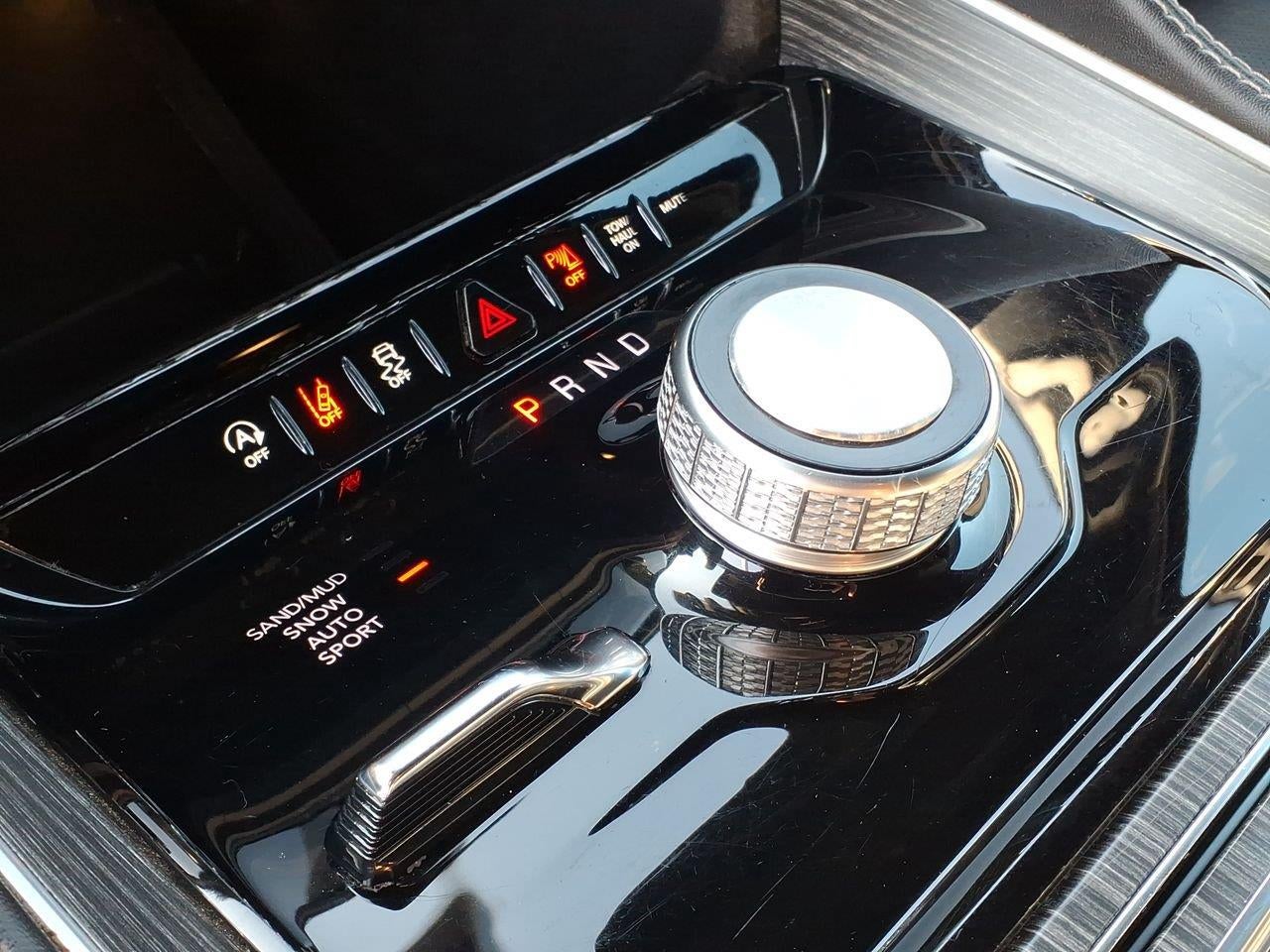 2024 Jeep Wagoneer L Series II - Photo 16