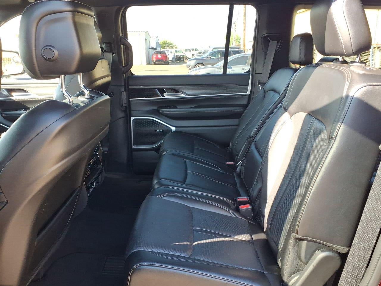 2024 Jeep Wagoneer L Series II - Photo 26