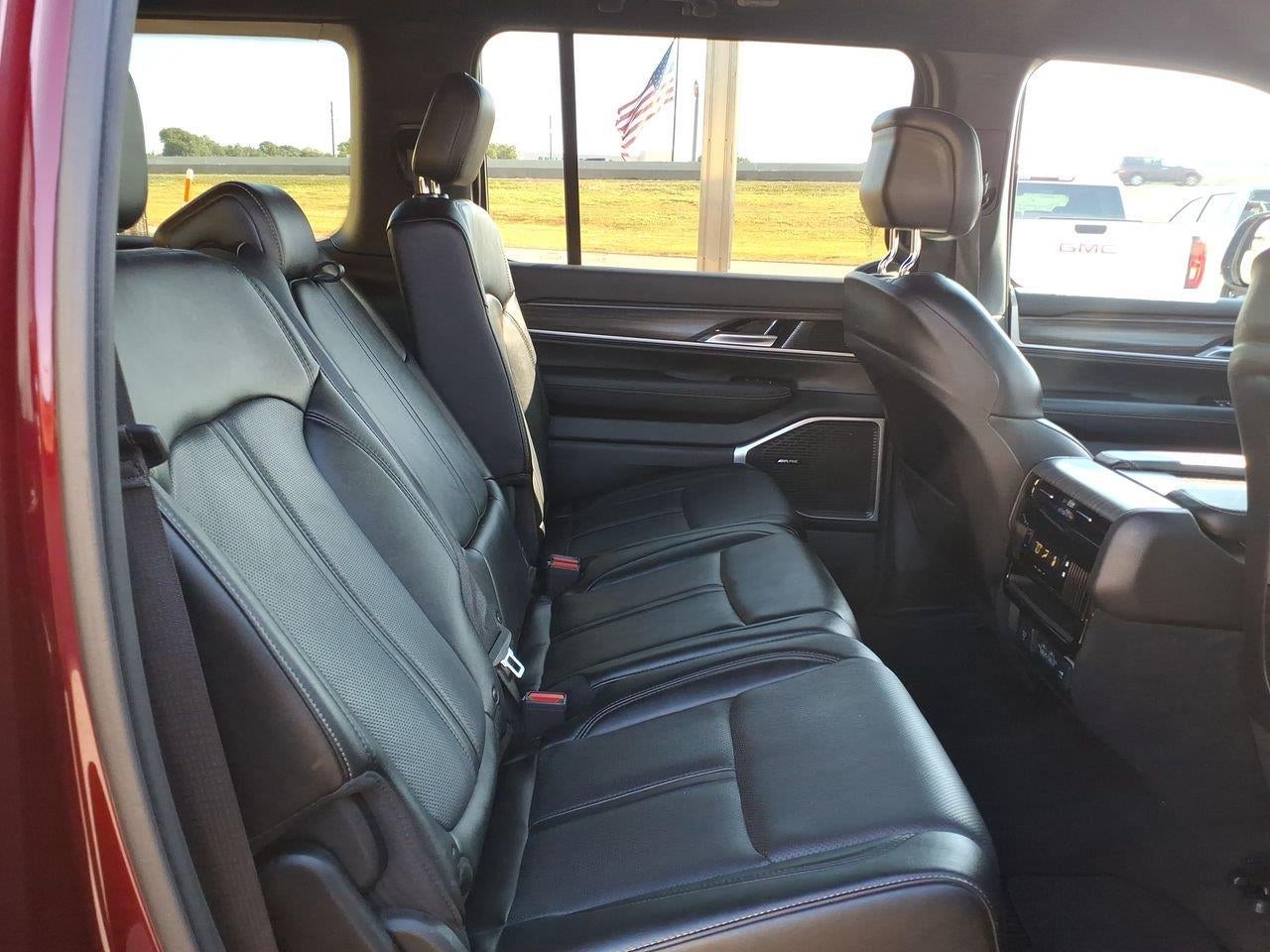 2024 Jeep Wagoneer L Series II - Photo 28