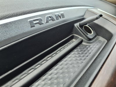 2021 RAM 1500 Laramie Crew Cab 4x2 5'7" Box