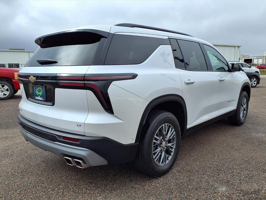 2024 Chevrolet Traverse LT