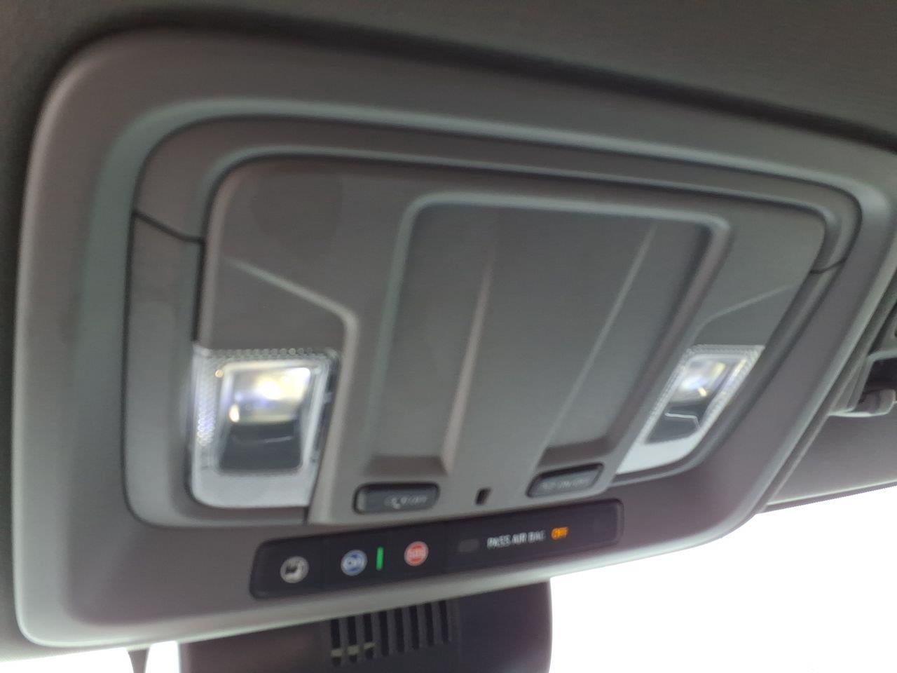 2025 GMC Sierra 1500 SLT - Photo 19