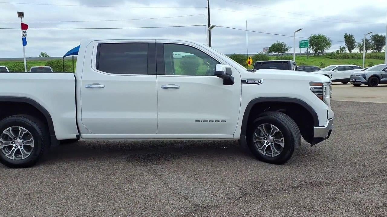 2025 GMC Sierra 1500 SLT - Photo 9