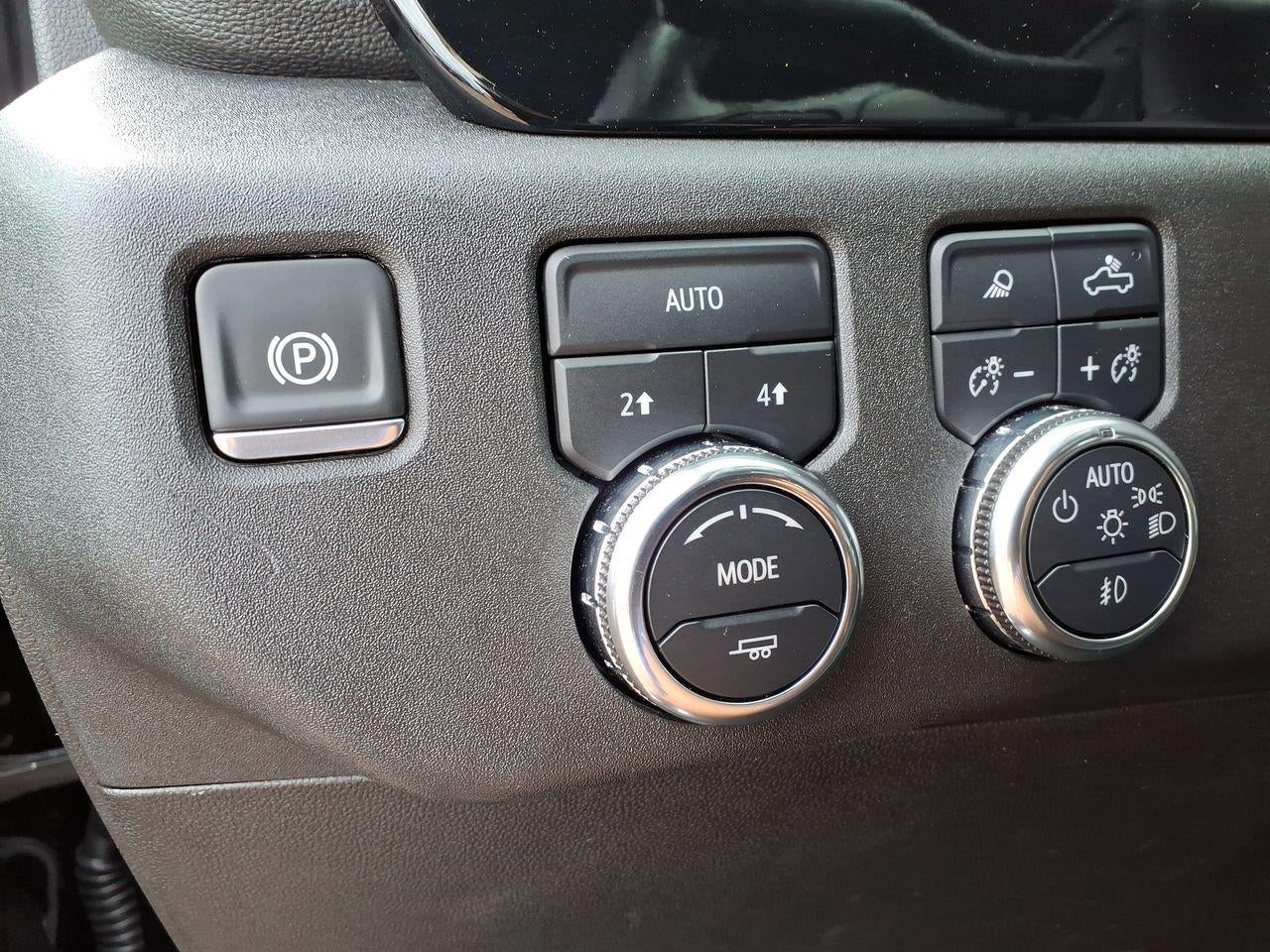 2025 GMC Sierra 1500 SLT - Photo 18