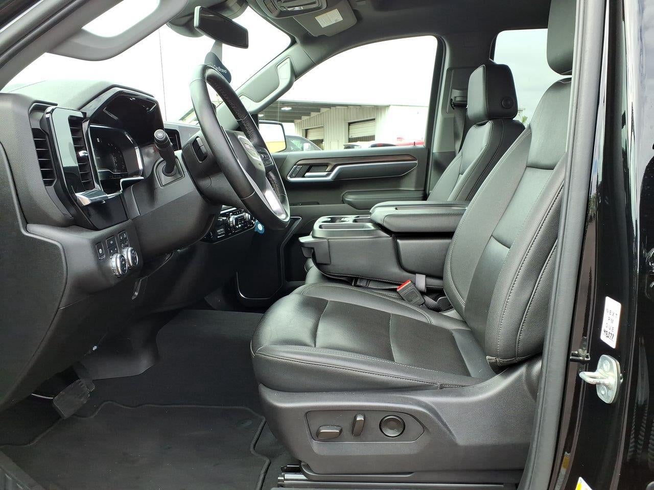 2025 GMC Sierra 1500 SLT - Photo 20