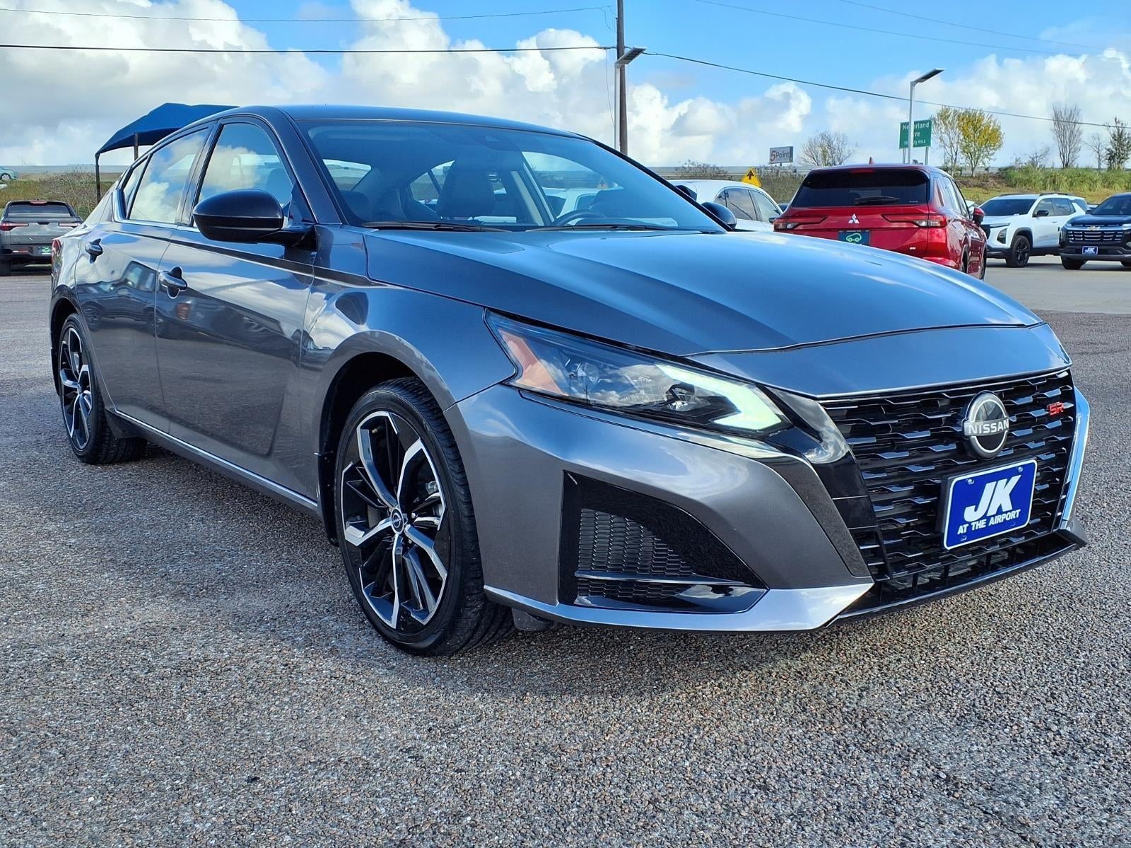 2025 Nissan Altima SR FWD