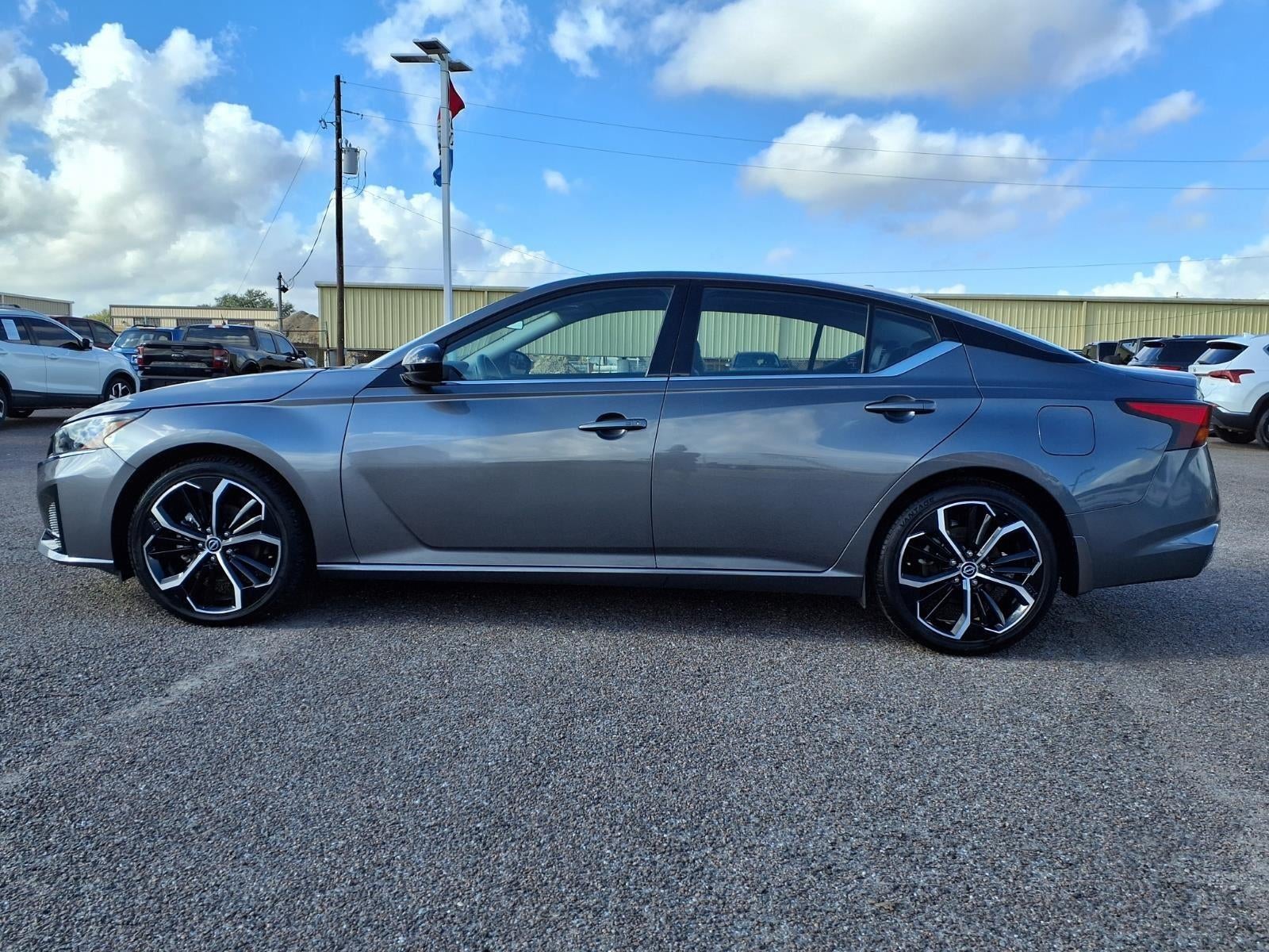 2025 Nissan Altima SR FWD