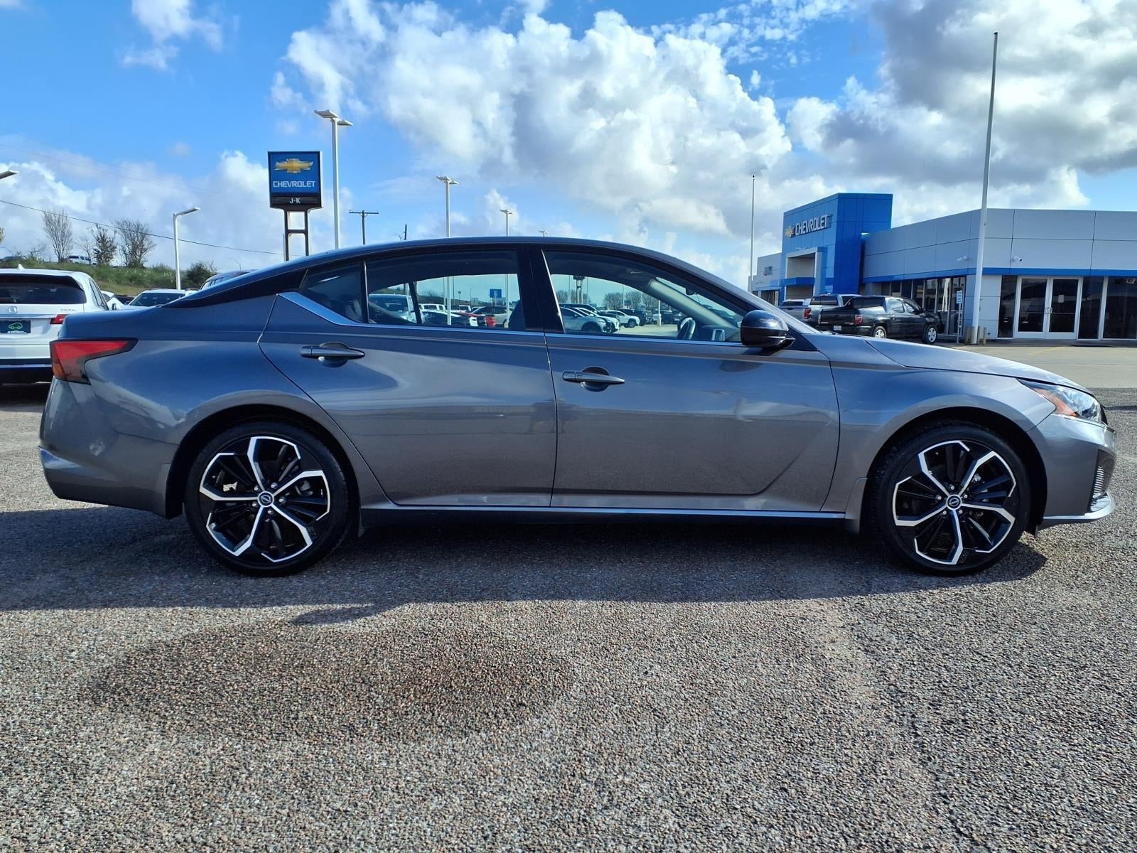 2025 Nissan Altima SR FWD