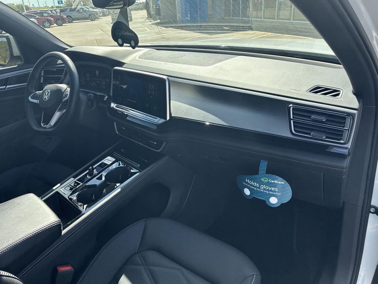 2025 Volkswagen Atlas Cross Sport SE w/Tech - Photo 29