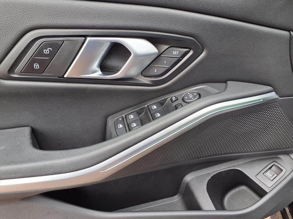 2025 BMW 3 Series 330i