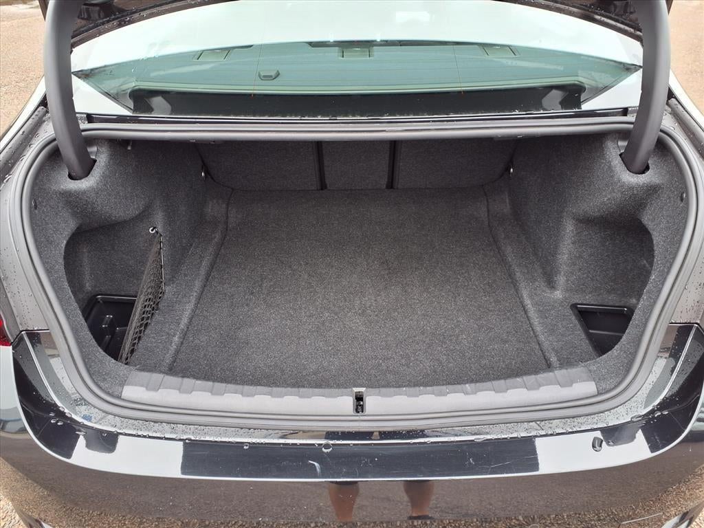 2025 BMW 3 Series 330i