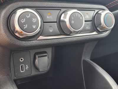 2021 Nissan Versa SR Xtronic CVT