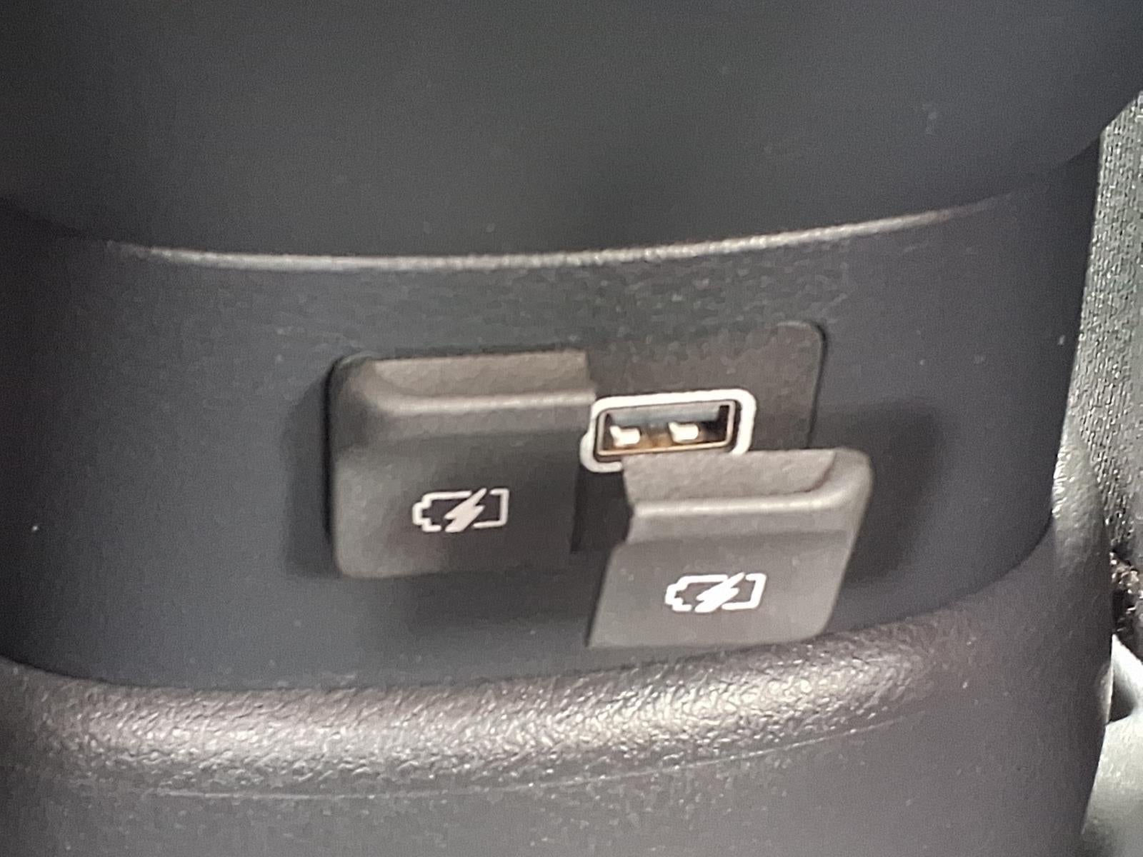 2021 Nissan Versa SR Xtronic CVT