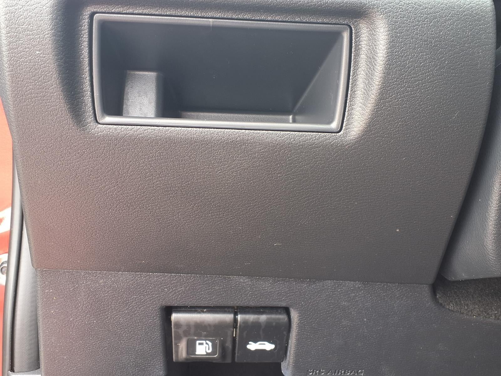 2021 Nissan Versa SR Xtronic CVT