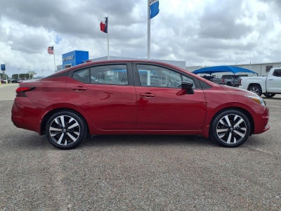 2021 Nissan Versa SR Xtronic CVT