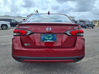 2021 Nissan Versa SR Xtronic CVT