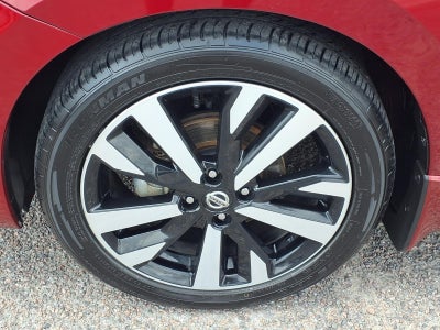 2021 Nissan Versa SR Xtronic CVT