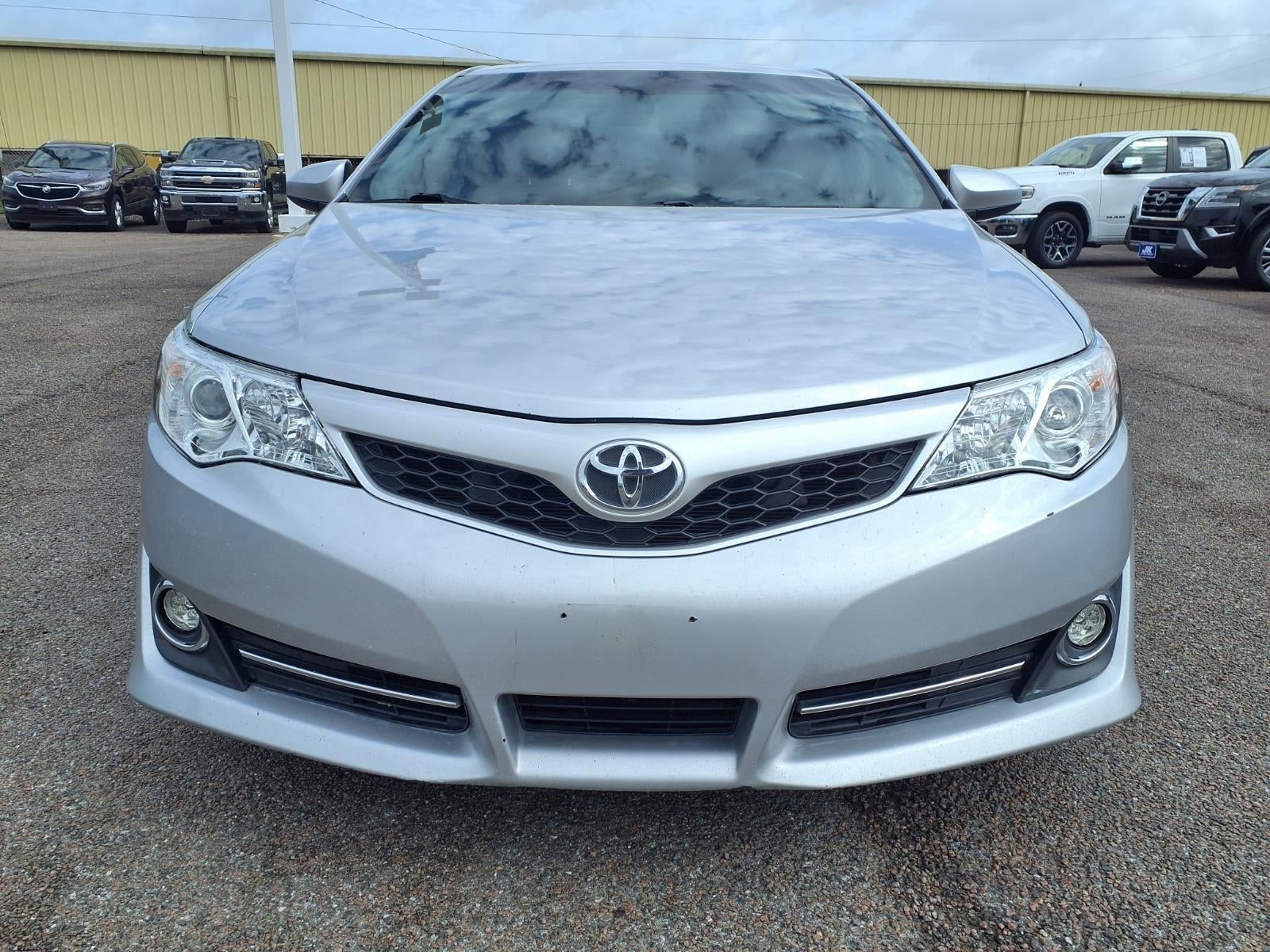 2014 Toyota Camry SE