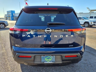 2025 Nissan Pathfinder SV