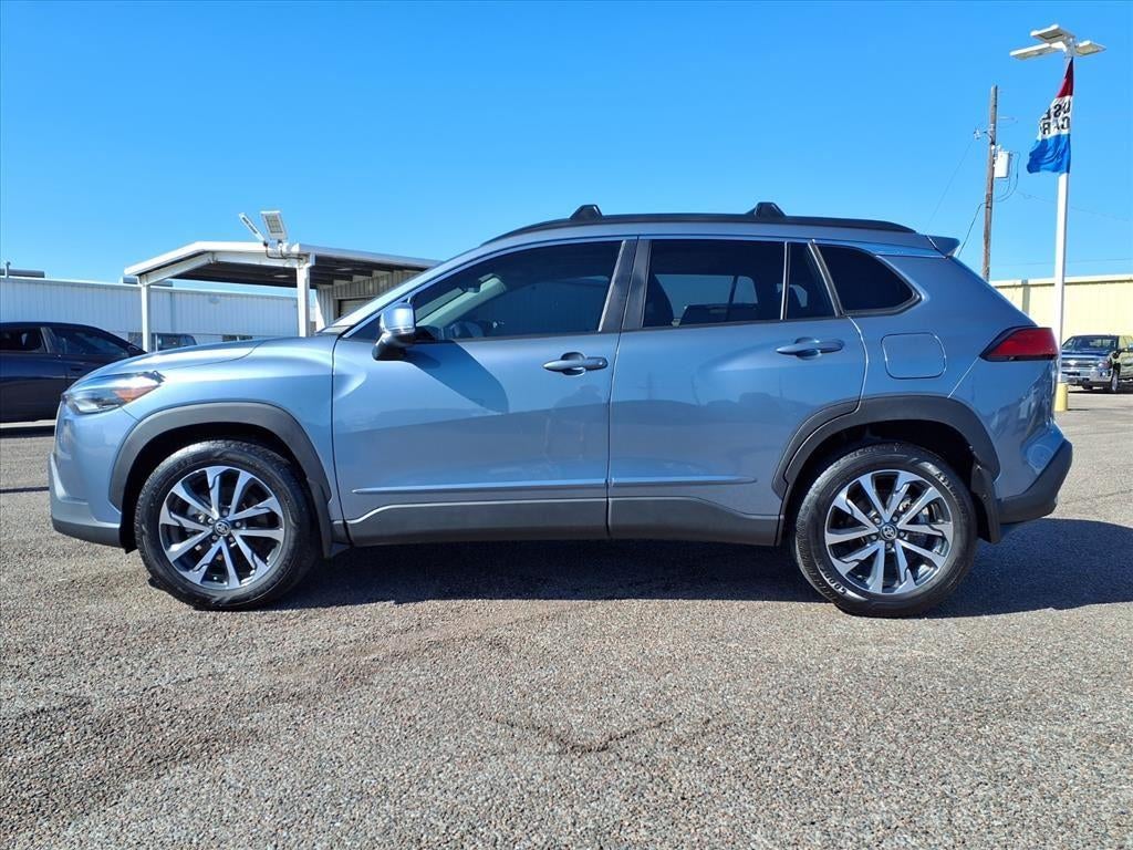 2024 Toyota Corolla Cross XLE