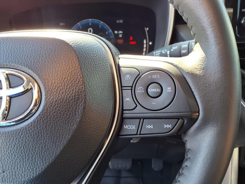 2024 Toyota Corolla Cross XLE